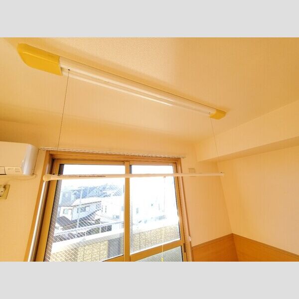 サンベルテ菅沼　Ⅰ301号室 同建物別部屋の参考画像