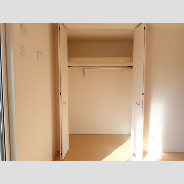 ソレアード・ミナミダⅡ101号室 クローゼット