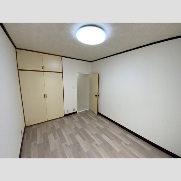 ハイツ神大寺205号室 寝室