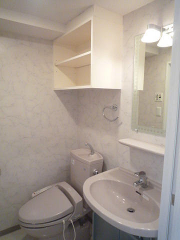 ガラ・ステーション岩本町North 独立洗面・トイレ