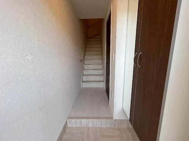 グランプラム本町（ＧｒａｎＰｌｕｍ本町）208号室 階段