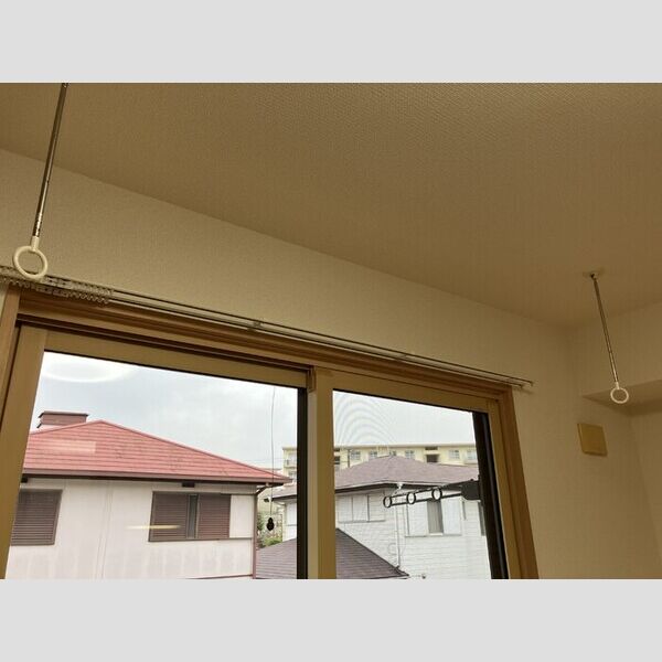 ガーデンヒルズ　A201号室 室内物干し