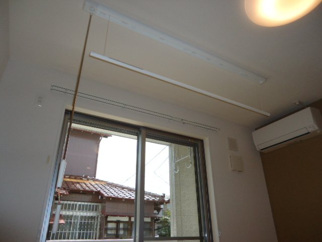 レジデンシア楓 室内物干し