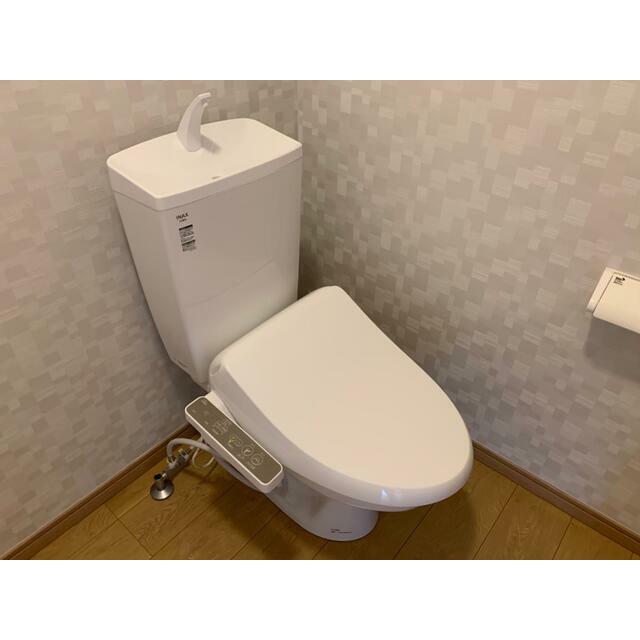 ＧａｒｄｅｎＣｏｕｒｔ上大岡Ａ号棟3階 トイレ