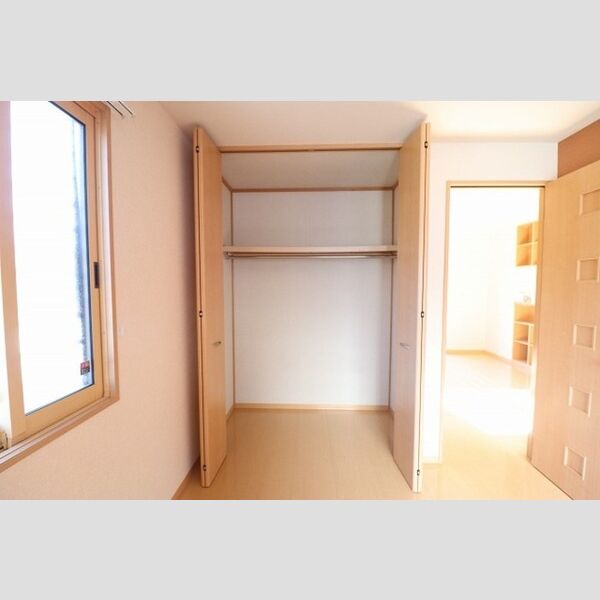 エミール・オガワ　A・B棟 クローゼット