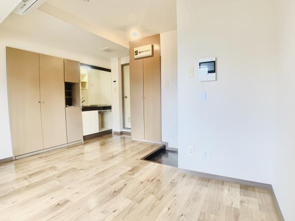 雅叙園碑文谷ドミトリィ リビング