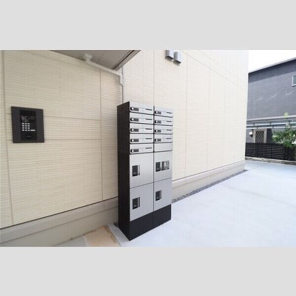 Ferro Palazzo　B棟 宅配ボックス