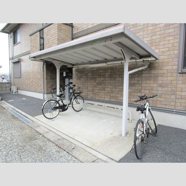 グランドソレーユ 駐輪場