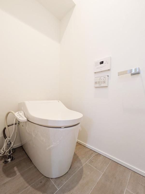 ルクール市ヶ谷払方町(旧ARK HOUSE 市ヶ谷払方町)3階 バルコニー