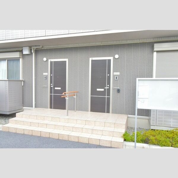 ロイヤルテラス エントランス