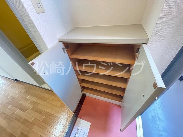 ツインフォーラムイースト 玄関