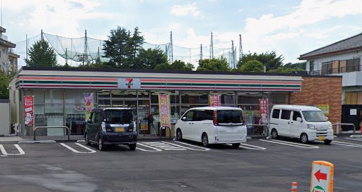 日だまりのほんわかハウス 【コンビニエンスストア】セブンイレブン 松戸金ケ作店まで573ｍ
