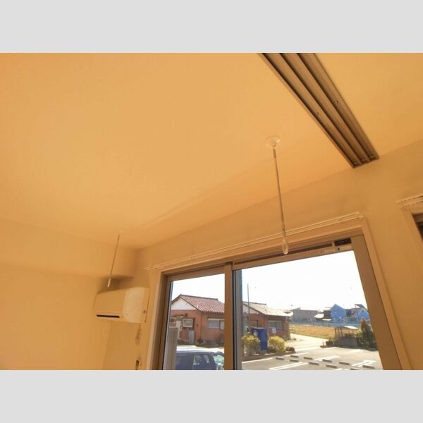 メゾン グリーンヒル102号室 室内物干し