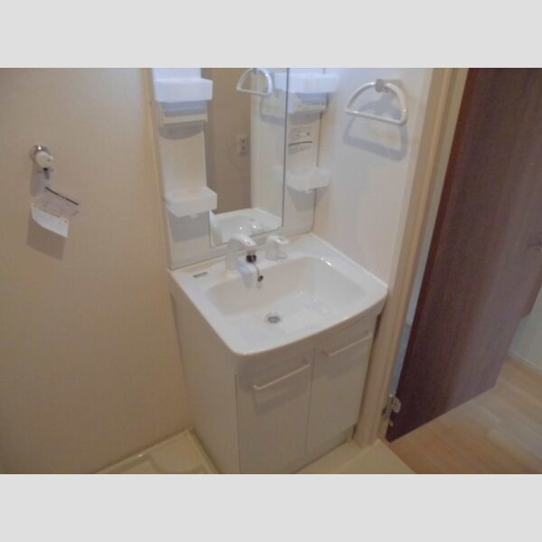 Skye Hosaka302号室 洗面化粧台
