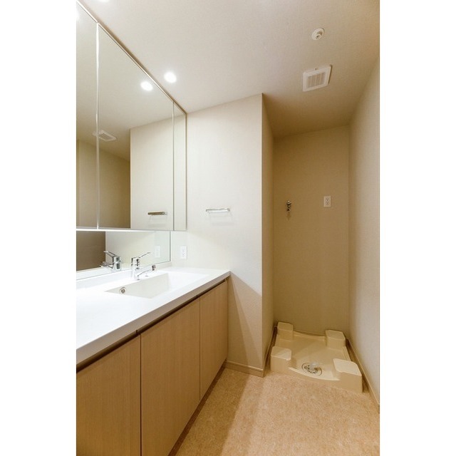 ドゥーエ西馬込0501号室 内観