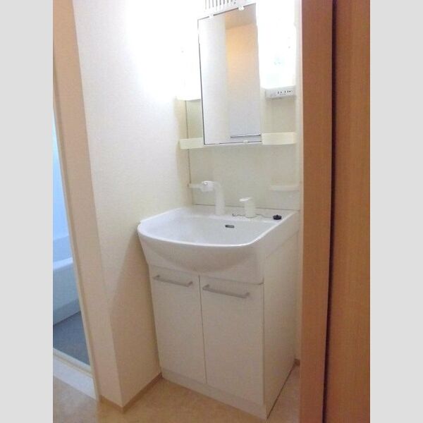 モダンコートウラワ202号室 洗髪洗面化粧台