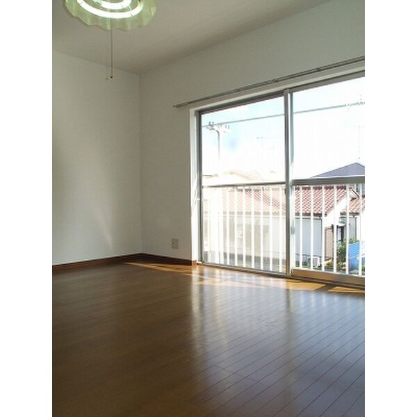 レピュート斉藤II202号室 寝室