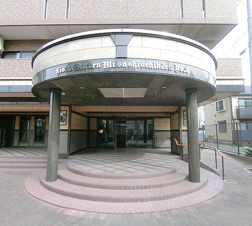 ライオンズガーデン武蔵関公園弐番館 エントランス　※2020年2月の写真