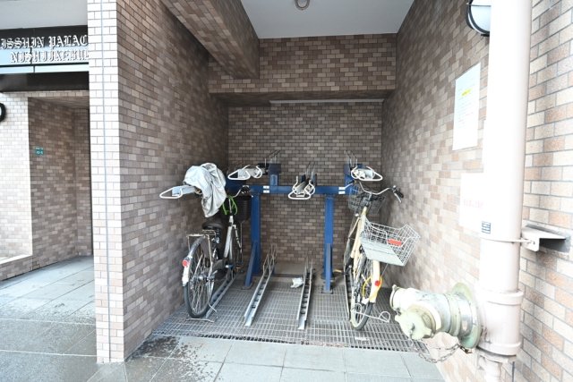 日神パレステージ西池袋3階 駐輪場