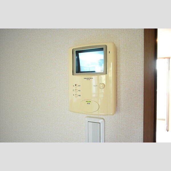 クレセール203号室 モニター付きインターホン
