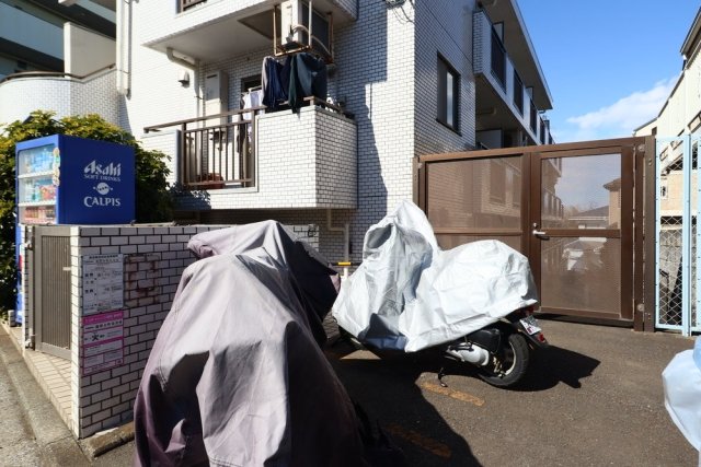 ヴァンハウス白楽3階 駐輪場