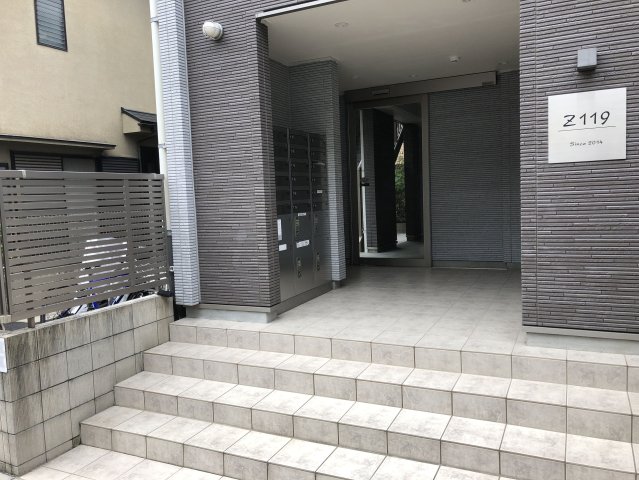 Ｚ　１１９ エントランス