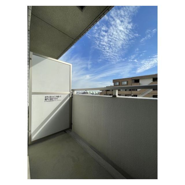 ルクレ高野台レジデンス1001号室 同建物別部屋の参考画像