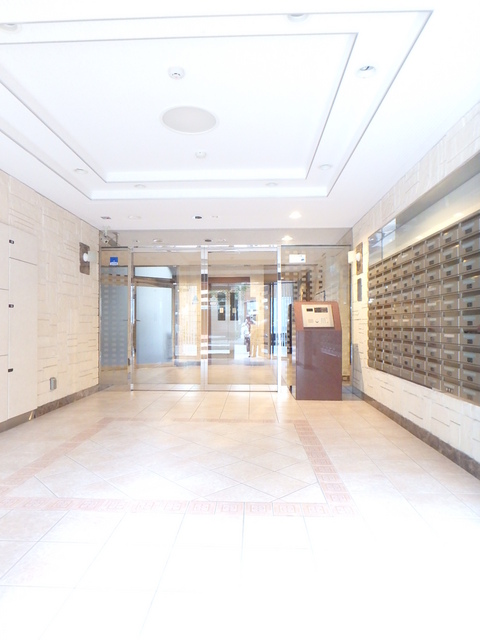 グランド・ガーラ横浜関内2階 防犯カメラ付き自動ドア・インターホン