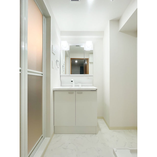 アーバハイツ六町環七北通り0502号室 内観