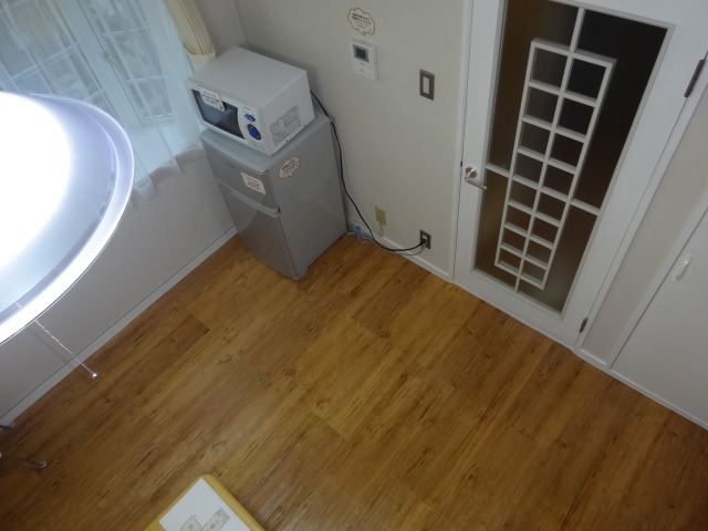 トータス西船Ａ棟 白色が基調でおしゃれ