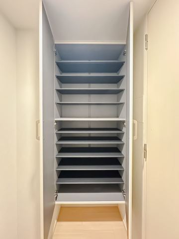 スカイコートリュクス品川大崎201号室 収納