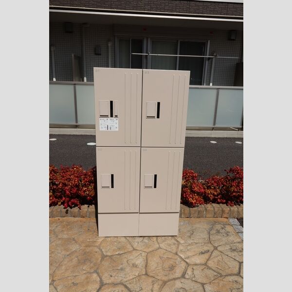 メルヴェーユ三郷中央　A 宅配ボックス