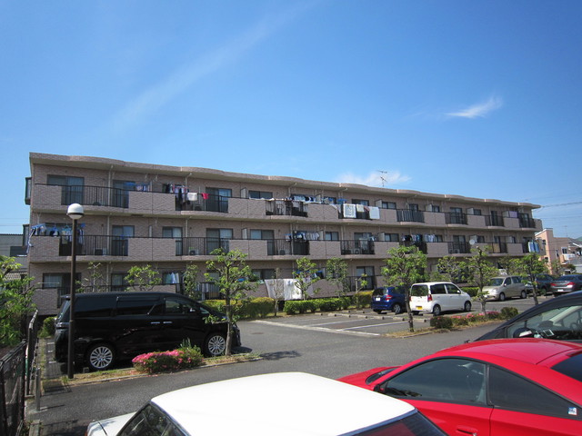 シャルム湘南0303号室 駐車場