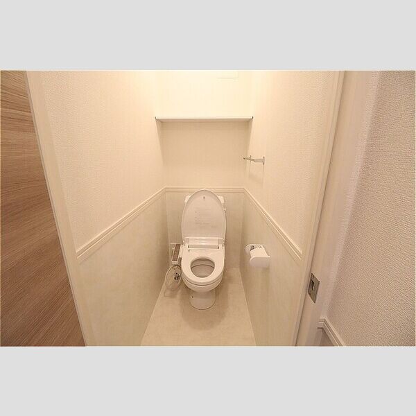 フィオーレ北子安301号室 温水洗浄暖房便座