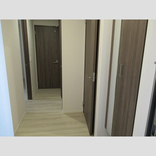 N・D-ROOM IIDACHOU　A棟103号室 玄関