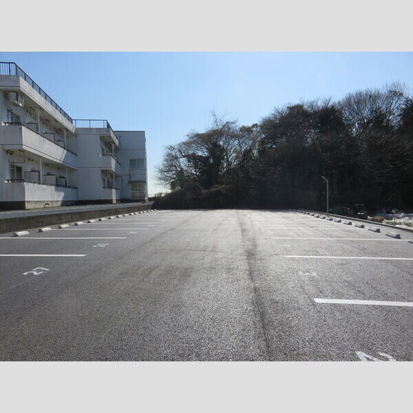 メゾン・ド・ドリーム横浜 駐車場