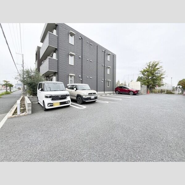 パストラル美南 駐車場