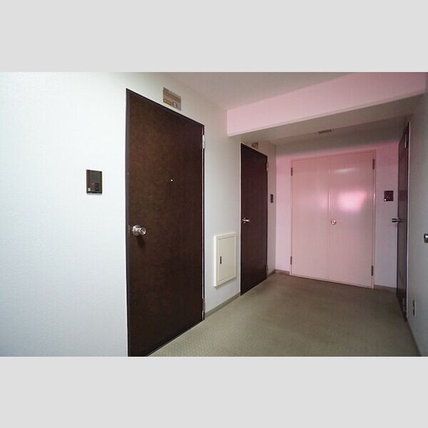 グローリア駒込 共用廊下はホテルライクな内廊下スタイル♪