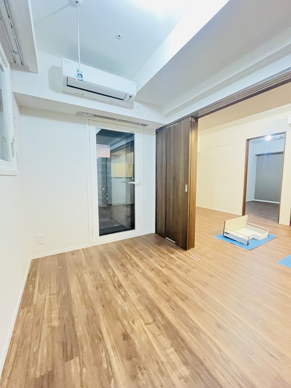 THE MAYFAIR8階 内観