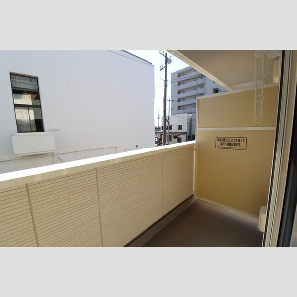 エスペランサ八幡宿303号室 バルコニー