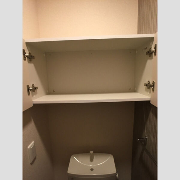 ファミールS トイレ上部収納