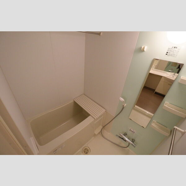 ル・シャトー・オンジェム403号室 浴室