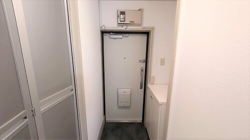 マンション高田馬場 玄関　※2024年4月撮影