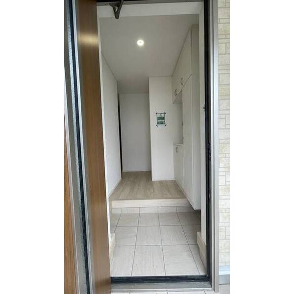 クレイドルガーデン茅ヶ崎市円蔵第16　2号棟0001号室 玄関