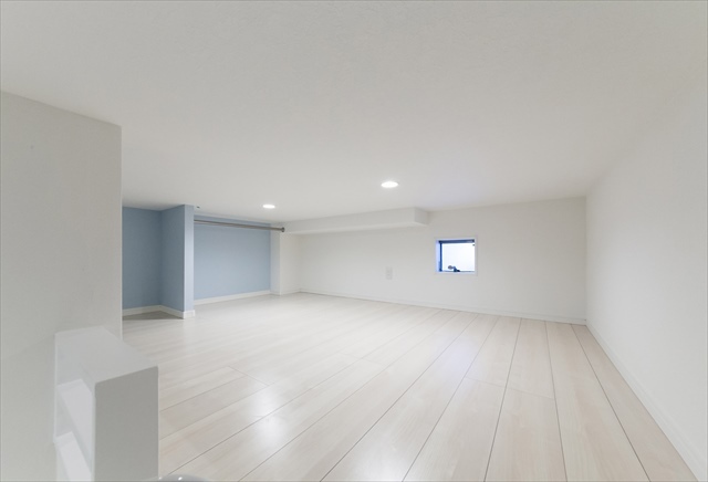 ラ・グリシーナ1階 リビング