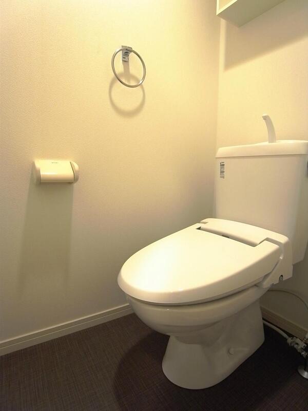 リブリ・コンソラトゥール1階 トイレ