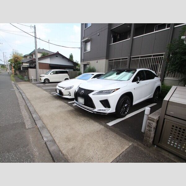 プランドール　A棟 駐車場