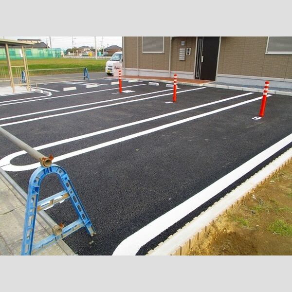 プロフーモ 駐車場