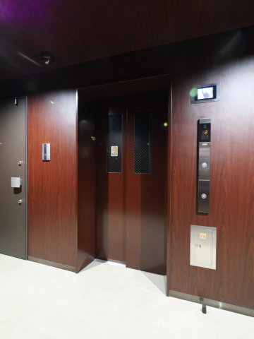 PREMIUM CUBE 中野新橋 DEUX1階 外観