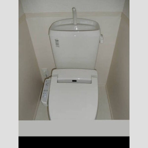クオリタ・リリ303号室 温水洗浄便座